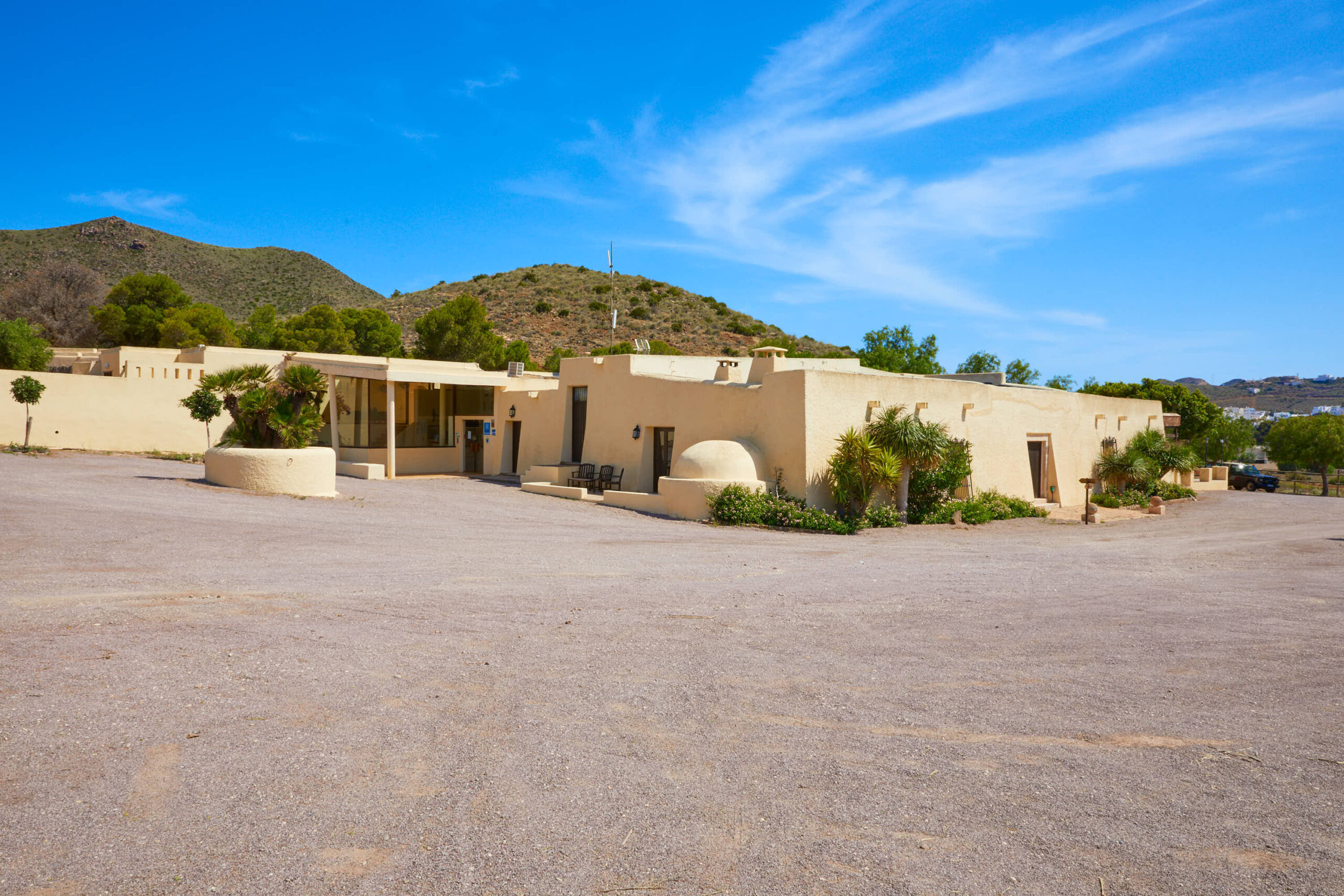 Entrada del Hotel Cortijo El Sotillo en SanJose, Cabo de Gata, Nijar, Almeria, Andalucia