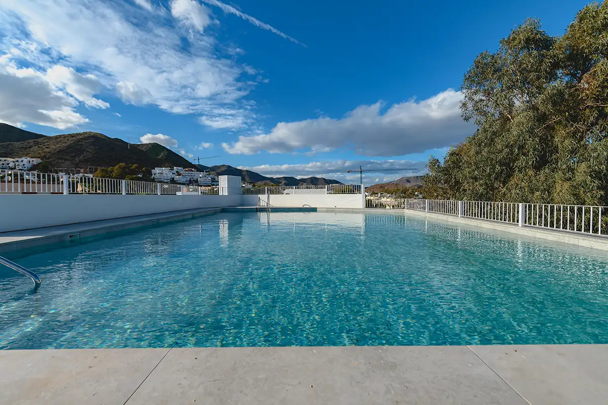 vista-piscina-hotel-alove
