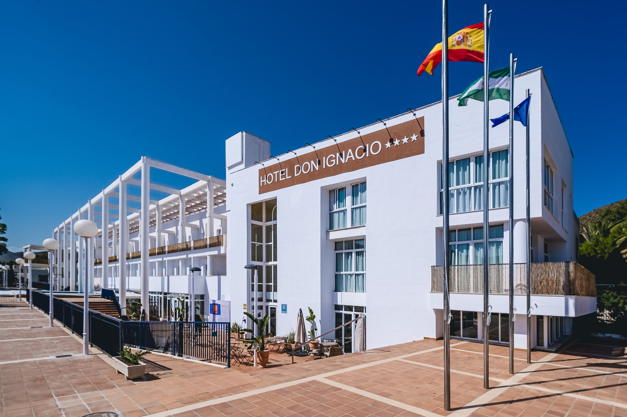1 FACHADA HOTEL