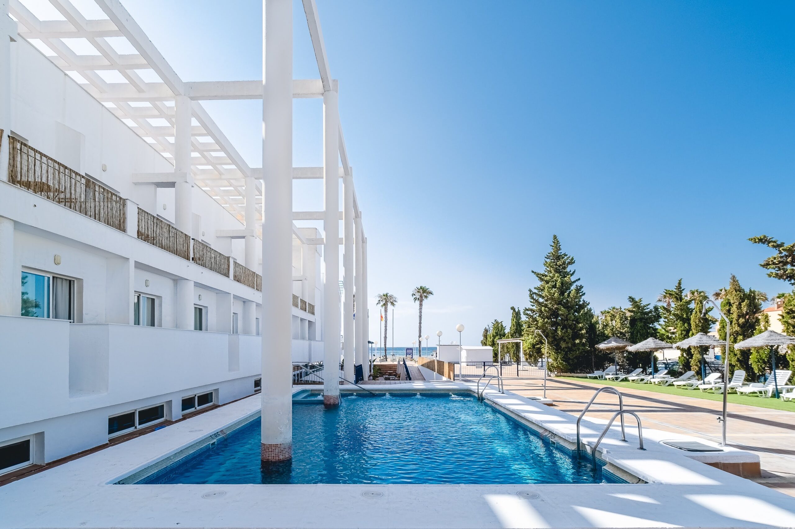 2 PISCINA